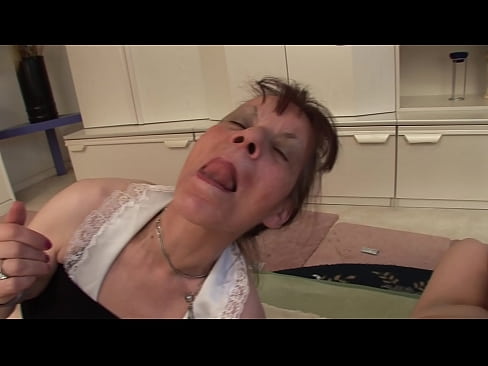 ❤️ Twee oma's en een opa hebben een triootje Fuck video at porn nl.liporno.ru ☑