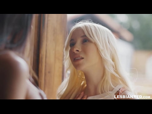 ❤️ Meisje komt een paar maanden later thuis en eindigt met het eten van haar stiefmoeders poesje Fuck video at porn nl.liporno.ru ☑